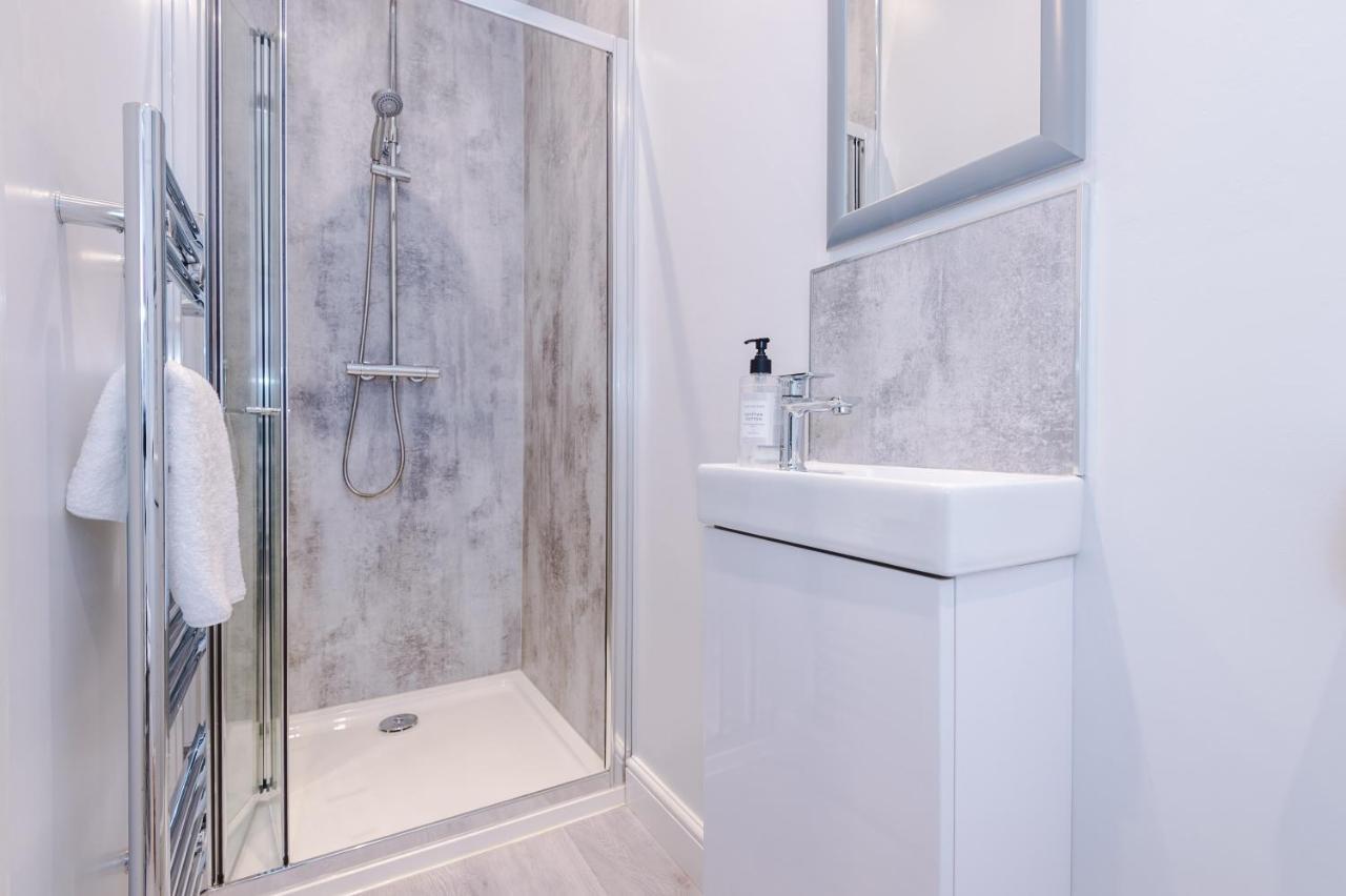 Hearsall Place Serviced Apartment 코번트리 외부 사진