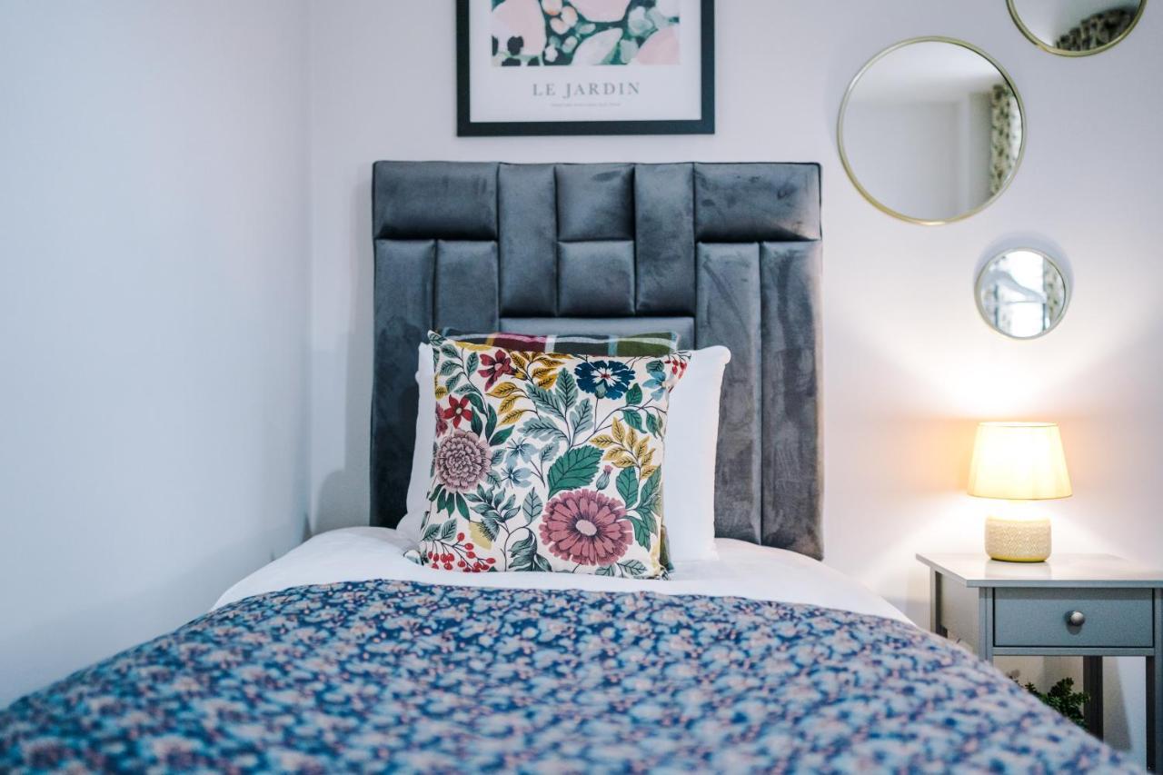 Hearsall Place Serviced Apartment 코번트리 외부 사진